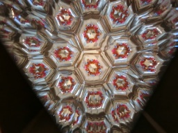 光の世界と試験管でつくる万華鏡 | ハウスクエア横浜