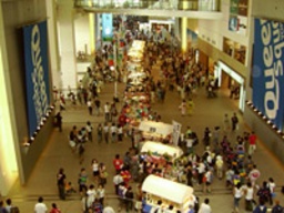 クイーンモールマーケット