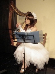 昭和レトロ館　久保さりーハープ弾き歌いコンサート