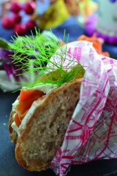 チーズとハムのサンドを召し上がれ！ | ハウスクエア横浜