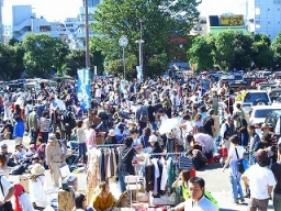 5/26(土)BIG フリマ 明治公園 東京都新宿 フリーマーケット