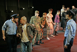 燐光群「だるまさんがころんだ」