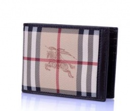 上品上質な加工を施し、便利性に溢れるバーバリー財布