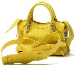 落ち着いた色を施し、相性は抜群バレンシアガ コピー