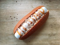 いま話題のキッチンカー「MicHi」のスイーツドッグ | ハウスクエア横浜