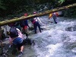 週末アウトドア! 沢トレッキングツアー  社会人サークルFEAD