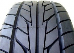 シボレー　カマロ 　タイヤ激安