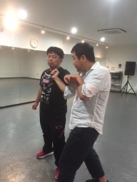 「東南アジア伝統武術シラットへ伝わる半月状の武器”カランビット”2日間コース@京都」1テー...