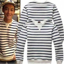 光沢感のある素材に仕上がり、目立つデザインが特徴的なevisu