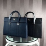  持ちやすい厚みを抑えたプラダ 長財布 コピー