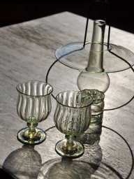 夏季ベンガラルネサンス特別展「有松啓介　緑礬硝子展」