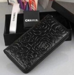 収納力抜群のシャネル 偽物財布