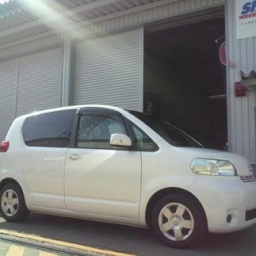 トヨタ車、車検代行、車検格安にて代行いたします。