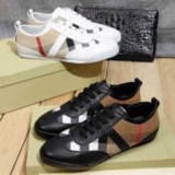 バーバリーならではのデザインバーバリー、Burberry　スーパーコピーのブラック、ホワイトの2色...