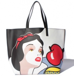 夜間での視認性を高めるヴァレンティノ コピーバッグ