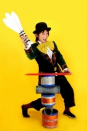 「クラッチ」パフォーマンスショー