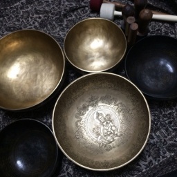 10月大阪WSお茶会『聖なる調べ・シンギングボウルの倍音に包まれて・・・』