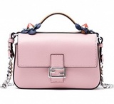 程よい光沢を持ったシボ感のあるフェンディ バッグ コピー