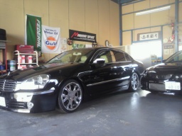 VIPカータイヤ　セダン用タイヤ　新品輸入タイヤ激安 和泉市　岸和田市　高石市　堺市など