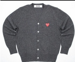 カジュアルな雰囲気のコムデギャルソン 激安デニム