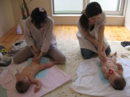 足まで癒して！ロイヤルベビーマッサージ体験教室　11/24