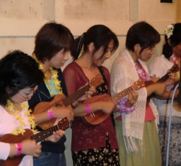 【音楽企画】8月19日(日)ウクレレ発表会&海の家でBBQ