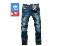 大人気新作！！多機能性を持つディーゼル 時計 偽物