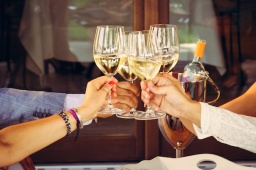 1/30(火)20:00～50名規模【表参道で絶景の会場！】独身スパークリングワイン会