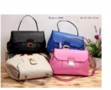 スマートな印象を加味するミュウミュウ コピーバックパック