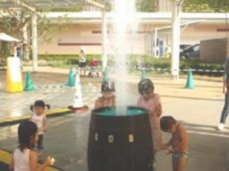【6/26(金)～9/13(日)】 昨年大好評!! エコ広場WATER WORLD！
