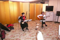 二人音　演奏会　二胡とギター、尺八の音世界へ