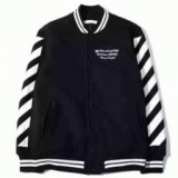 個性的な雰囲気を演出するオフ ホワイト 偽物