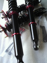 カムリハイブリッド AVV50　カムリ　車高調