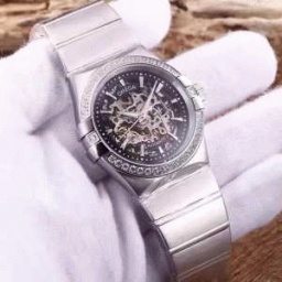 2016秋冬強い魅力を感じる一枚 オメガ OMEGA 腕時計