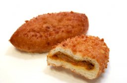 [ポンパドウル]横須賀海軍カレーパン限定販売！