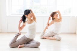 世田谷三軒茶屋　朝ヨガ