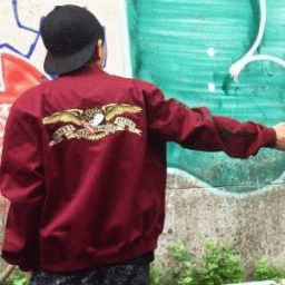 かっちりとした印象のシュプリーム ジャケット 偽物