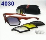 大人が持つべきオークリー スーパーコピーサングラスがおすすめ