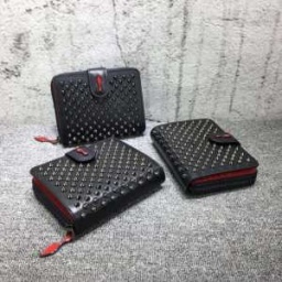 2016秋冬 存在感◎ Christian Louboutinクリスチャンルブタン 二つ折り財布