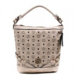 流線シルエットで背負いやすい「流線型　mcm リュック コピー」