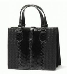 A4サイズも収納可能なボッテガ スーパーコピーバッグ