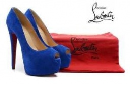 2016－2017新着話題作　Christian Louboutinクリスチャンルブタンヒールパンプス