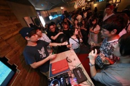 5/18(金)【６０名】恋活・友作・婚活！梅田個室居酒屋貸切！花金メガコンパ(*・∀・)豪華10品コ...