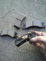 軽四　軽カー用　ブレーキパッド激安販売　格安ブレーキパッド販売大阪　和泉市　堺市など