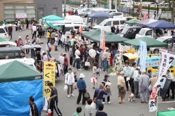 須恵軽トラ市「のっこらしょ」