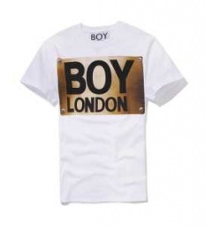 着心地や機能面があり、これからの季節に大活躍間違いなしboy londonTシャツ