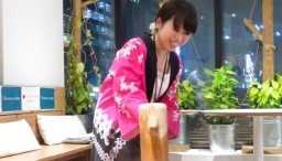 1/21(日)16:25～50名規模【満席必至！表参道で男女で餅つき体験！】餅つき新年交流会