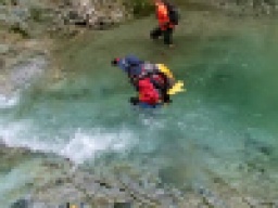 週末アウトドア♪自然たっぷり 沢トレッキング  + 社会人サークルFEAD +