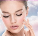 ナチュラルな愛らしさを引き出す：２０１６年春のメイクレッスン