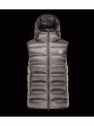 上品上質な加工を施し、真冬まで大活躍間違いなしの一品